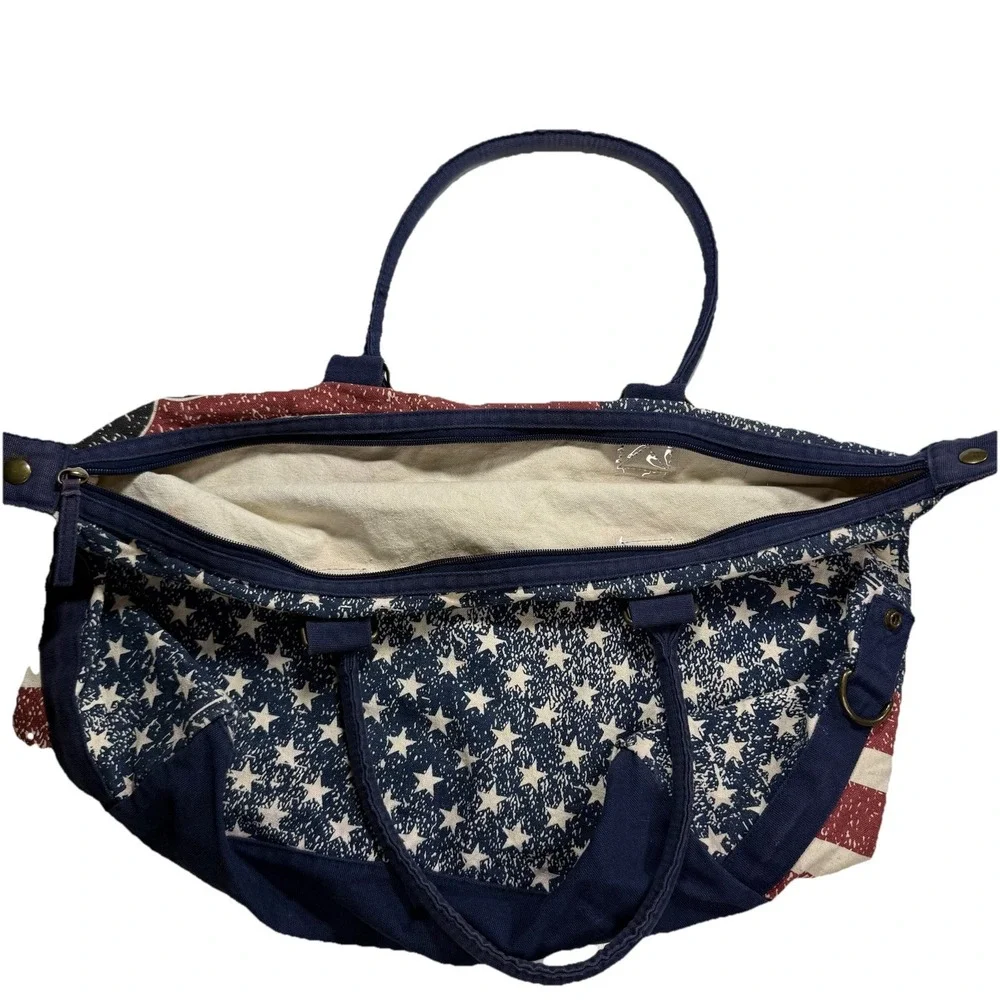 SeaWorld Shamu Stars Stripes Canvas Duffle Bag Travel Tote American Flag Whale